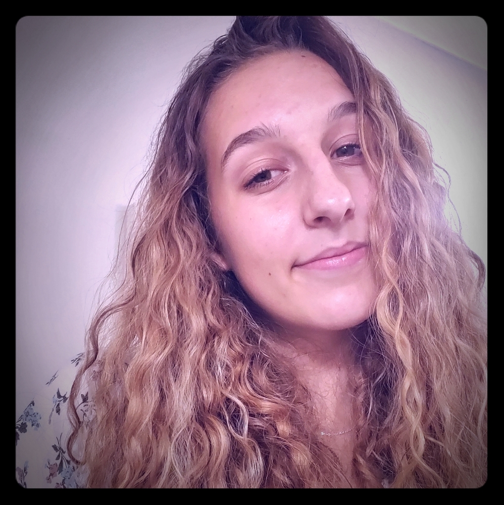 Meet your Posher, Lydia